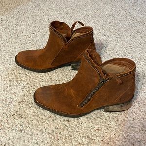 Born ‘Montoro’ Zippered Bootie